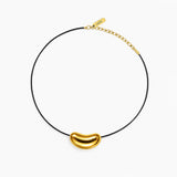 Naszyjnik BEANS z zawieszką 2 cm, pozłacaną 24k złotem.