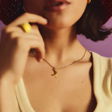 Naszyjnik z zawieszką księżyc, pozłacany 24k złotem